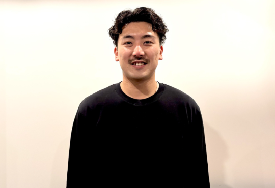 平井 康晴